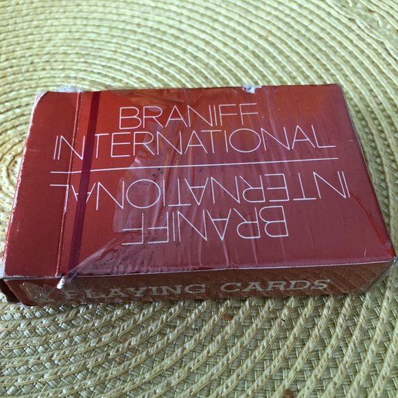 Braniff Airlines vintage playing cards,circa 1970’s - Picture 1 of 3